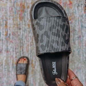 Black Leopard print Slide Sandals L/XL - Size 40-41 (US Size 8-10)